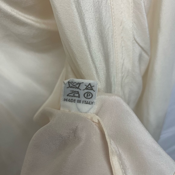 VINTAGE Ladies Silk Blouse by Gianni Versace Italy - Picture 3 of 9